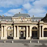 Veeve - Louvre Living