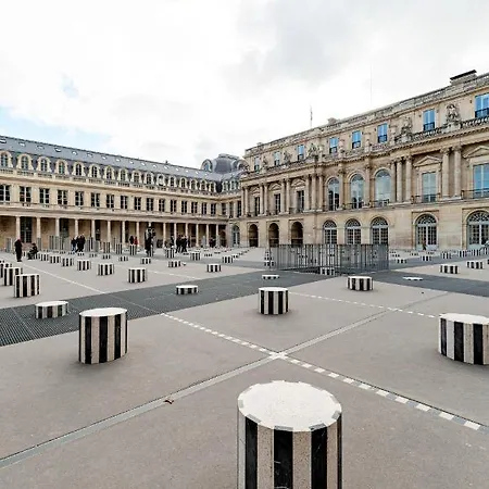 Louvre Living Apartment Paris